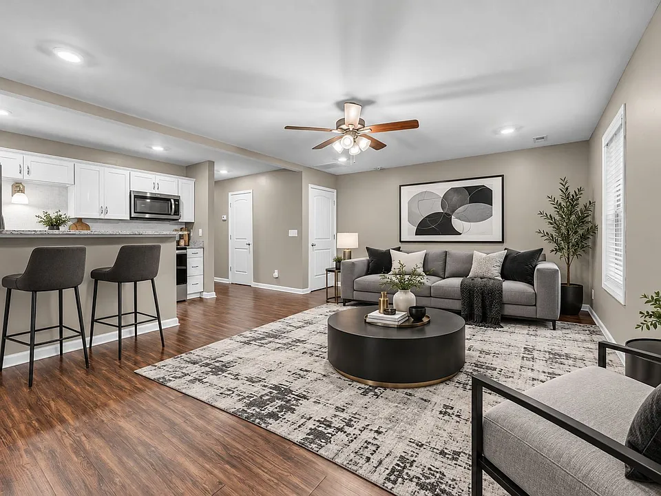 135 Country Ln #203
