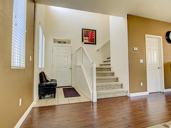 4th image of 359 Dragonfly Cir