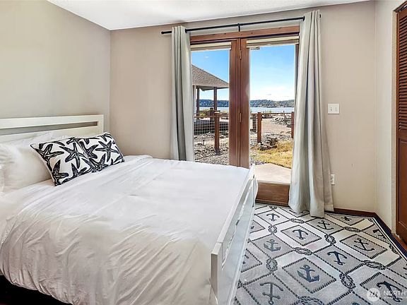 3rd image of 2585 Lummi View Drive