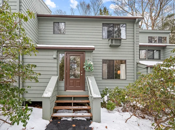 102 Woodside Circle #102, Torrington, CT 06790