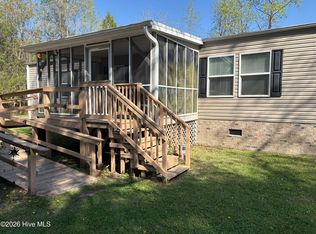312 Fire Tower Rd, Lake Waccamaw, NC 28450