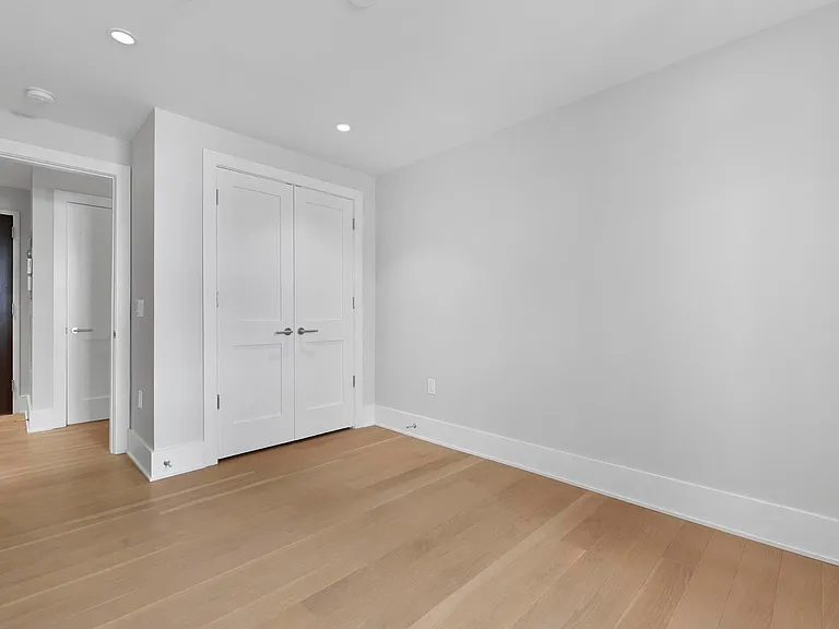 2225 California St NW #302 — Photo 15
