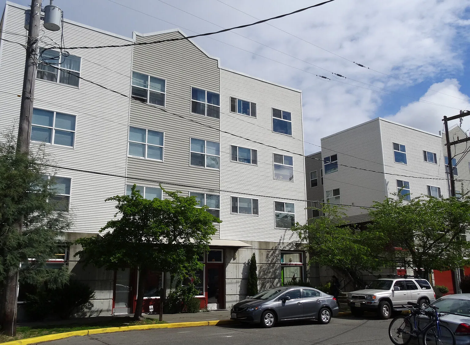Gilman Court — Photo 1
