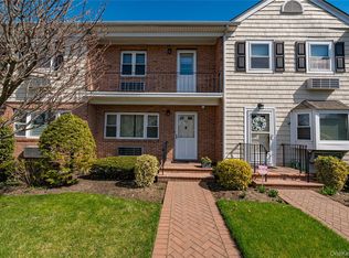 195 N Centre Avenue #25, Rockville Centre, NY