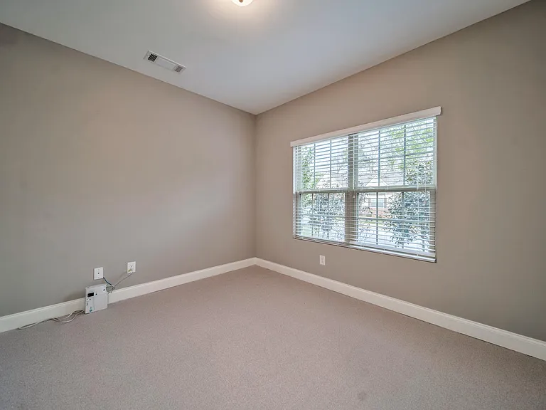 4914 Whisper Creek Ct SW — Photo 4