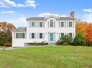 156 Neill Dr, Watertown, CT 06795