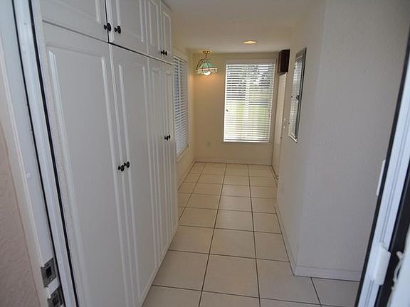 3rd image of 9600 Fiddlers Green Cir #3