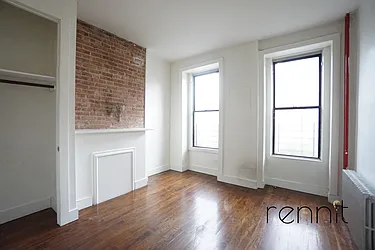 Rented by Rennit Inc.