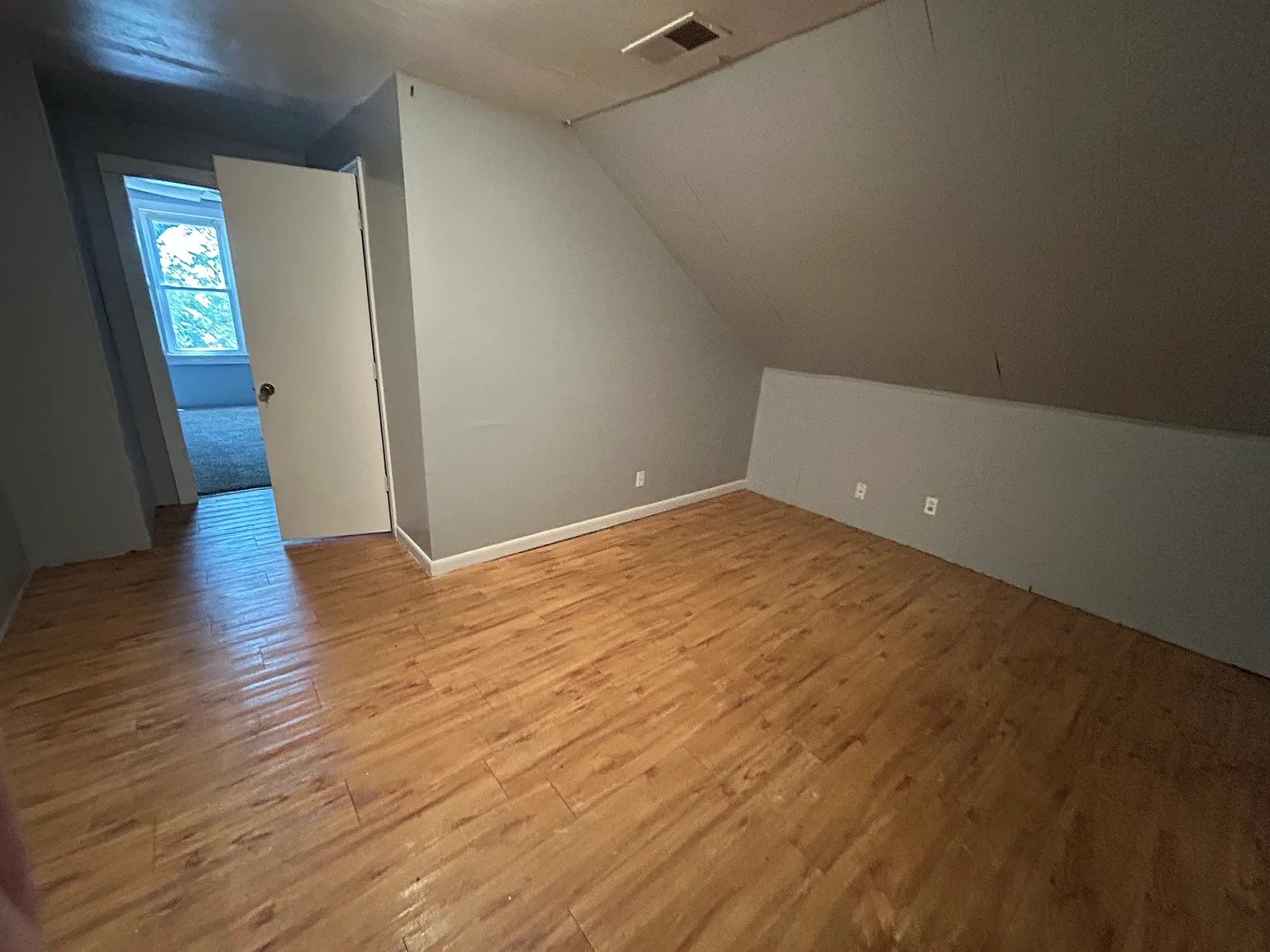 1 bed, $550 — Photo 2