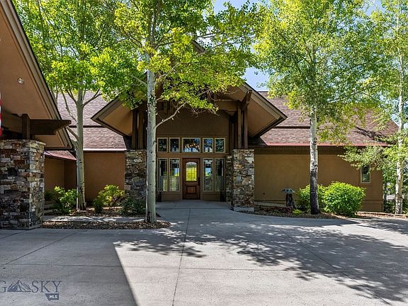 2nd image of 802 Turnberry Ct