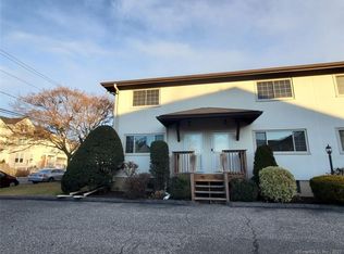 16 Lindstrom Rd APT 1, Stamford, CT 06902