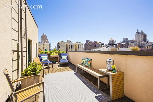 Sold by Corcoran | media 24