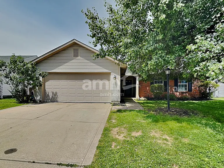 8018 Bitternut Dr — Photo 1