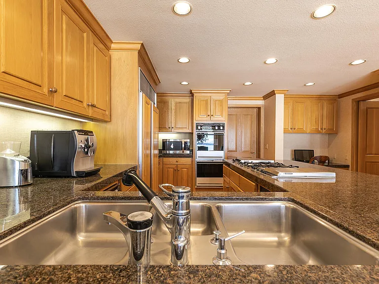 4000 W Lake Blvd #18 — Photo 17