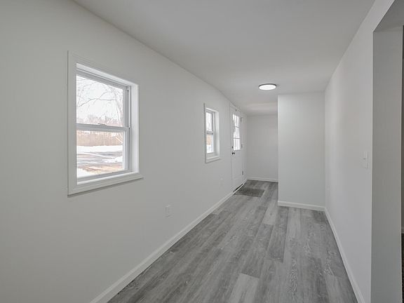 3rd image of 1705 Magnolia Blvd