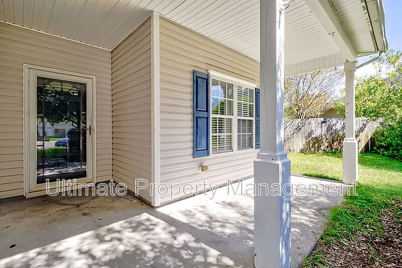 3 bed, 2.0 bath, 1435 sqft, $2,195 — Photo 4