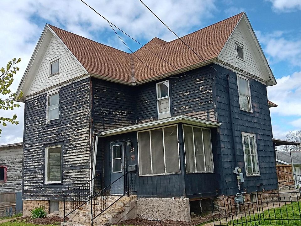 1st image of 122 W Church St
