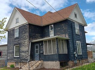 122 W Church St, Columbus, WI 53925