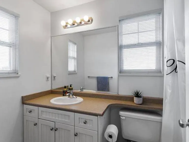 23605 Dewdney Trunk Rd — Photo 10