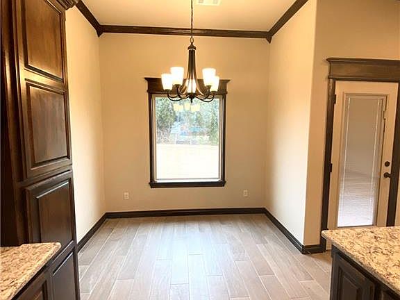 4th image of 215 Tuscany Dr