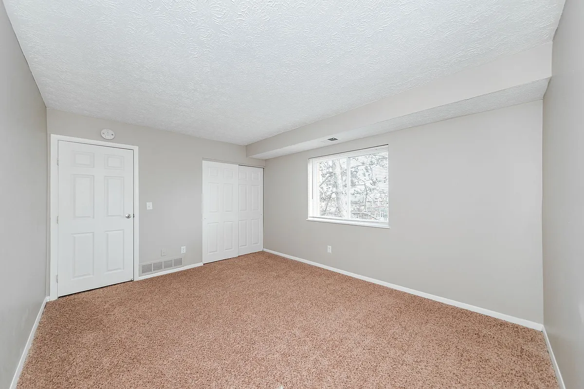 Building Photo - Village Square Townhomes
