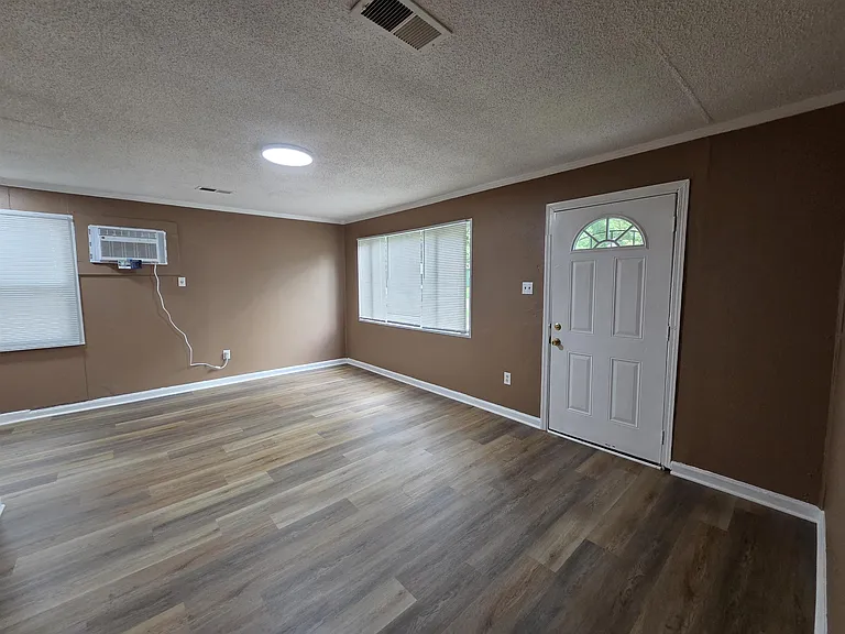 3263 Baskin St — Photo 12
