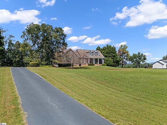 3rd image of 480 Gibson Rd