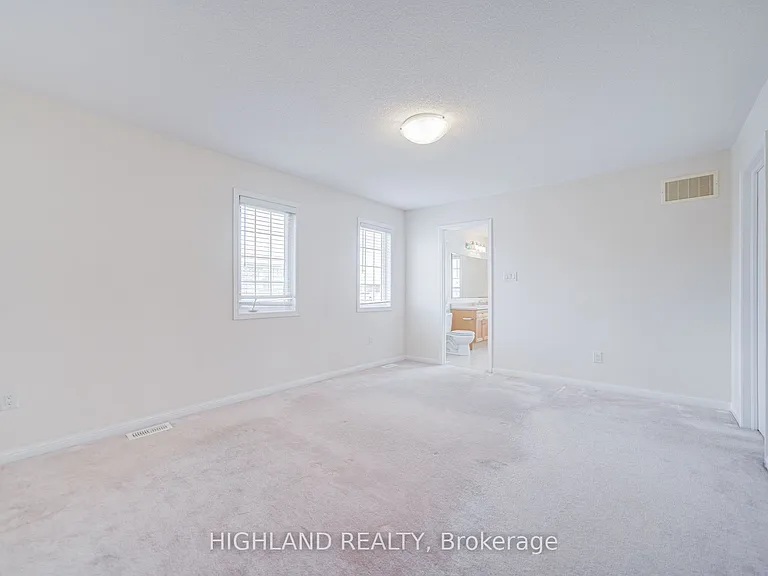 513 Tyrone Cres — Photo 17