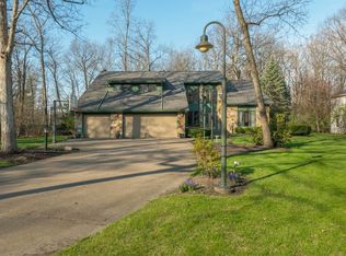 6880 Cliffside Dr, Vermilion, OH 44089
