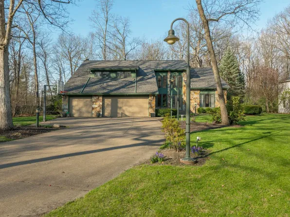 6880 Cliffside Dr, Vermilion, OH 44089