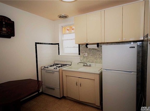 2nd image of 7811 32nd Ave