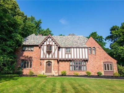 912 Merriman Rd, Akron, OH, 44303