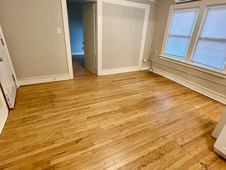 2004 Elmwood Ave #4 — Photo 3