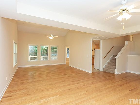 3rd image of 106 Mullin Ct
