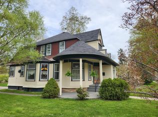 636 W 11th St, Traverse City, MI 49684