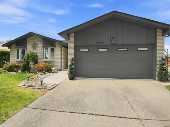35319 Maureen Dr, Sterling Heights, MI 48310