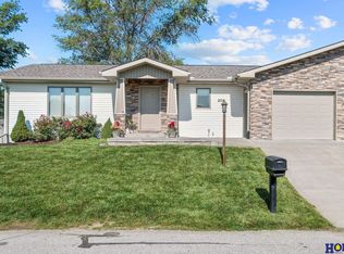 805 Country View Ln, Firth, NE 68358