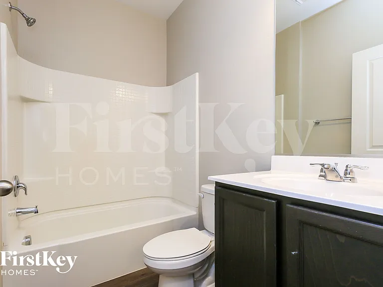 398 W Powell Dr — Photo 16