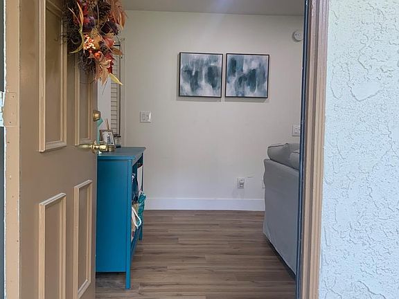 5th image of 586 Moses Ln