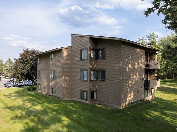 2nd image of 295 Watertree Dr