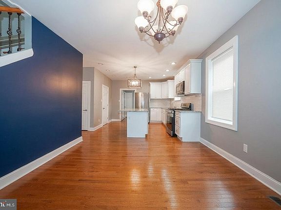 5th image of 216 Ridley Ave