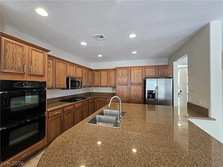 971 Armandito Dr — Photo 7