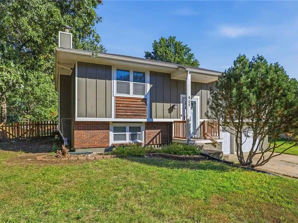 405 SW Killarney Ln, Blue Springs, MO 64014
