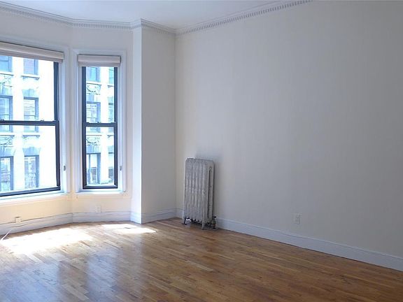 2nd image of 11 E 32nd St APT 6D