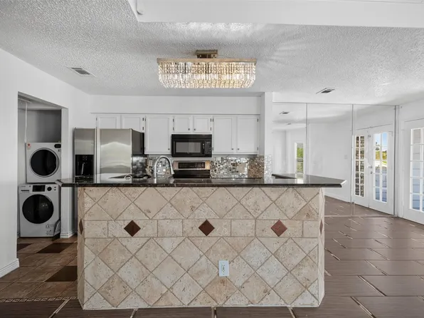 3404 Country Club Dr W #264, Irving, TX 75038