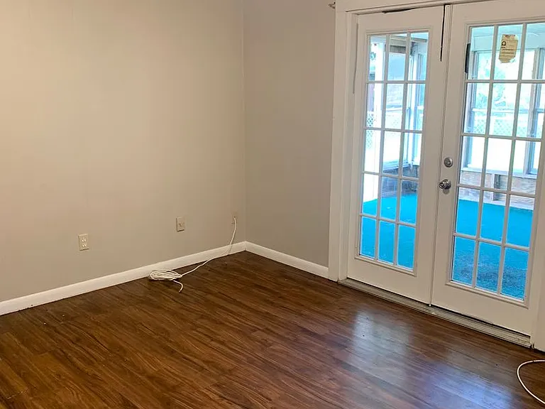 321 Bradford Dr — Photo 10