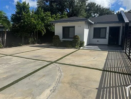 2312 NW 96th St
