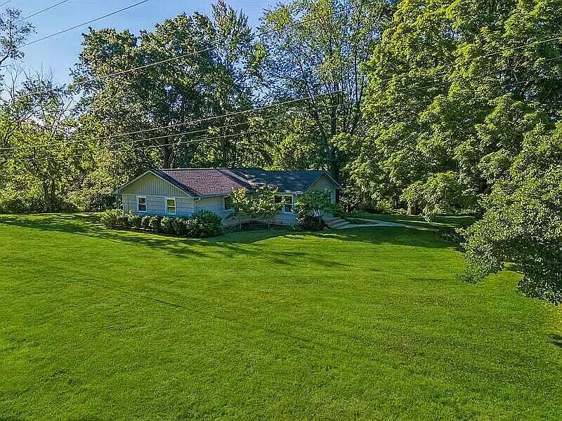 1st image of 1340 S Manor Dr