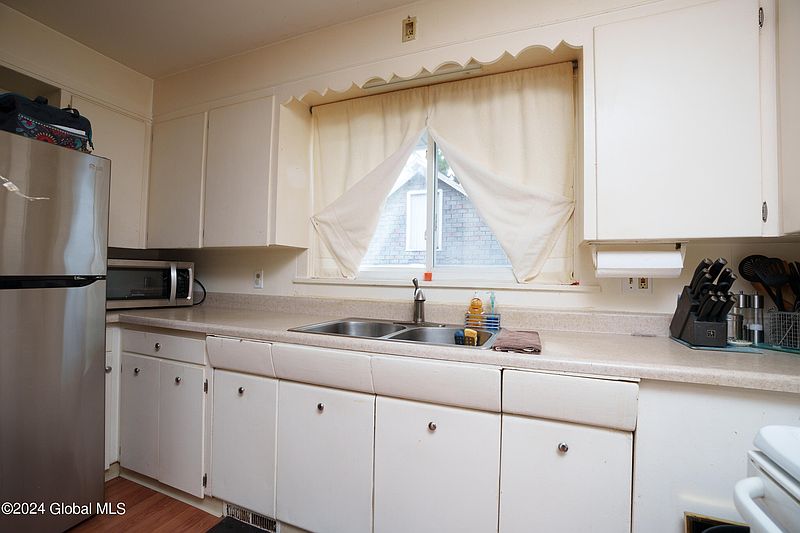 2nd image of 39 James Street