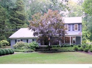 8 Tannery Ln S, Weston, CT 06883
